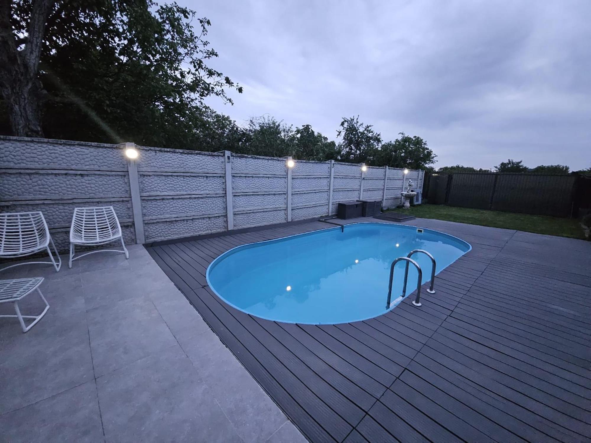 Morii Lake Pool Villa Bucareste Exterior foto